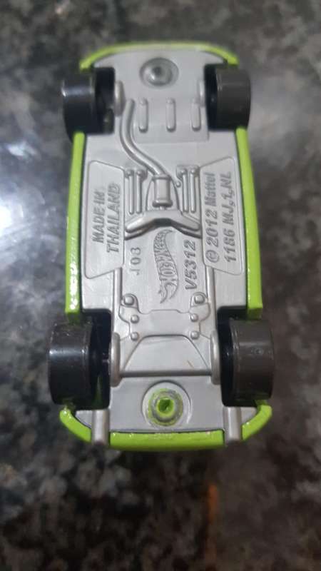 HOTWHEELS VOLKSWAGEN BEETLE NEW (A069)