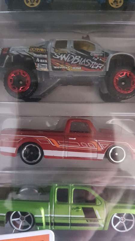 HOTWHEELS HOT TRUCK 5 PACK - VW CADDY, FORD TRUCK, CHEVY C10, CHEVY SILVERADO