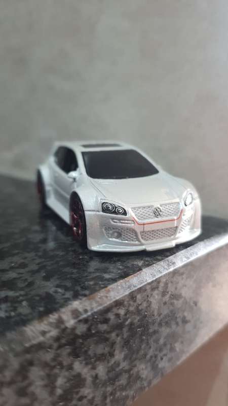 HOTWHEELS VOLKSWAGEN GOLF GTI (A066)