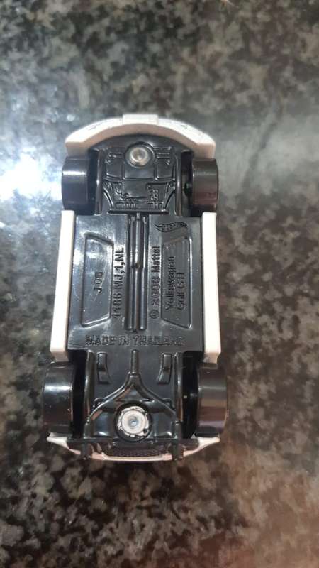 HOTWHEELS VOLKSWAGEN GOLF GTI (A066)