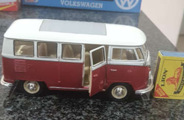 WELLY 1963 VOLKSWAGEN T1 BUS (A002)