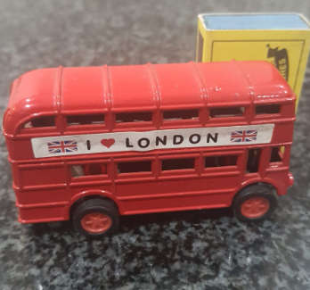 LONDON BUS (A012)