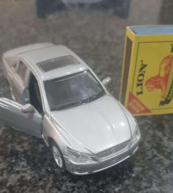 MAISTO LEXUS