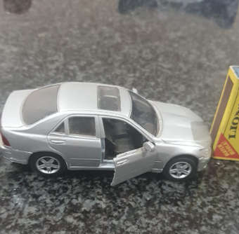 MAISTO LEXUS