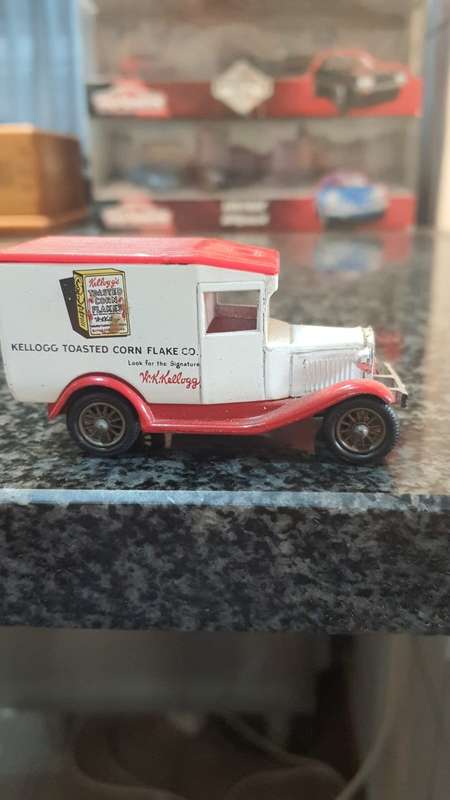 LLED0 PROMOTIONAL MODEL (A026)