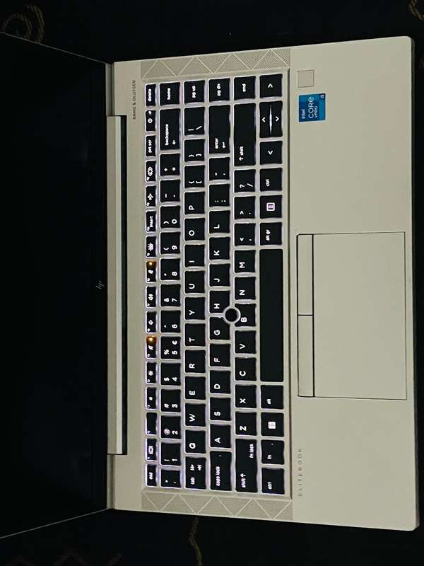HP ElITEBOOK 840 G8
