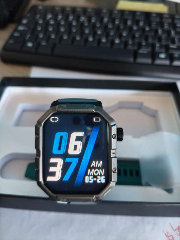 2.0l-inch men's electronic watch