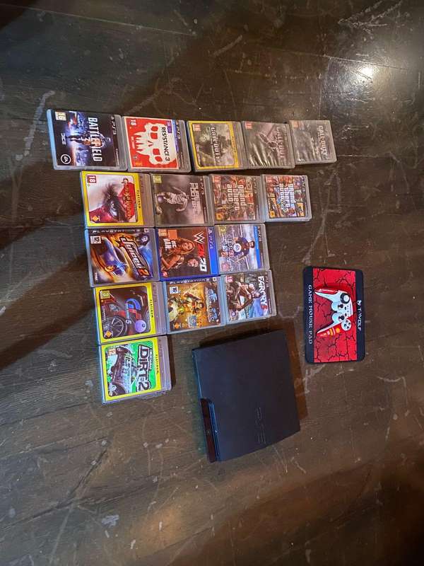 PS3 Slim Bundle + 14 Games Negotiable Controller isnt included