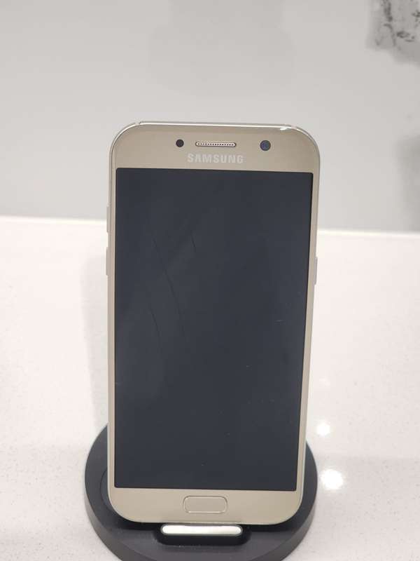 Samsung Galaxy A5 (2017)  Fully Functional | Light Back Wear & Screen Scratches | USB Cable Include