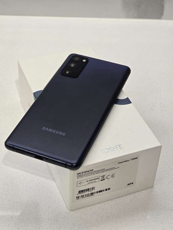 Samsung Galaxy S20 FE 128GB (Cloud Navy)  Excellent Condition