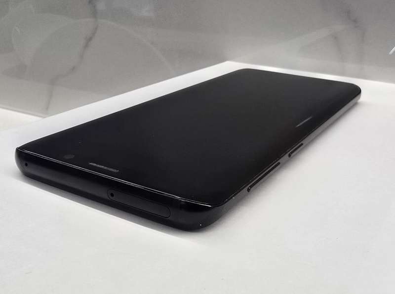 Samsung Galaxy S9  + Power Bank + USB Cable
