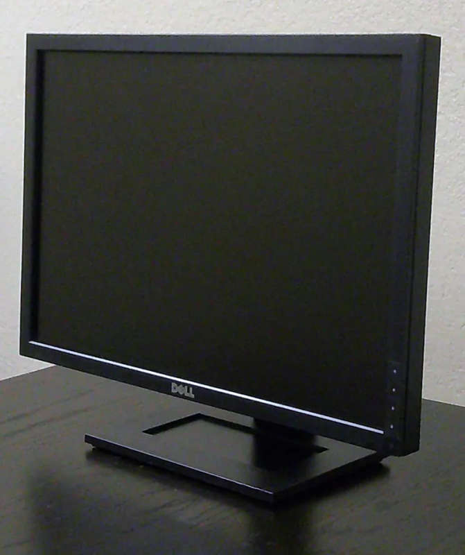 DELL E-Series E2210c/f 22" LCD Monitor 1680 x 1050 VGA DVI-D 60 Hz 5ms free power and vga