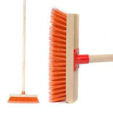 Carbon Medium Duty Broom