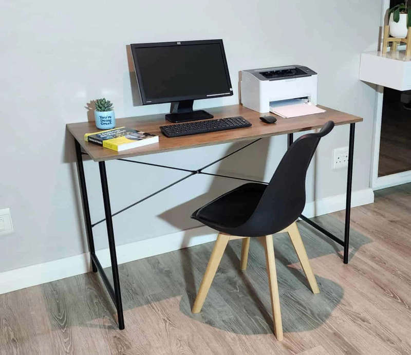 Nicole Study Desk