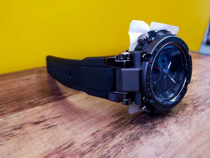 Casio G - Shock MTG B1000
