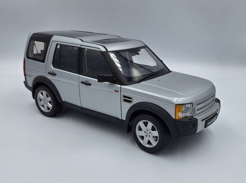 Land Rover Discovery 3 1:18 AutoArt Diecast Model