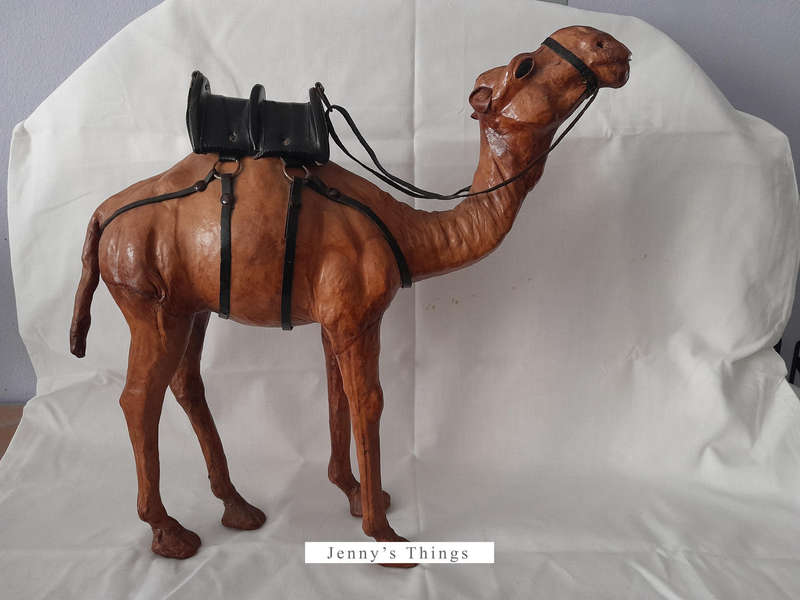 Vintage Leather wrapped camel figurine - Handmade in India (33 x 30 x 8cm)