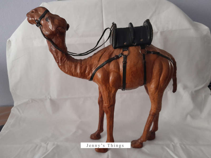 Vintage Leather wrapped camel figurine - Handmade in India (33 x 30 x 8cm)