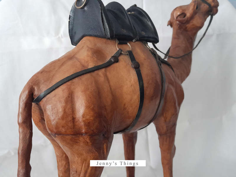 Vintage Leather wrapped camel figurine - Handmade in India (33 x 30 x 8cm)