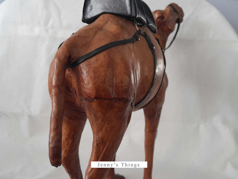 Vintage Leather wrapped camel figurine - Handmade in India (33 x 30 x 8cm)