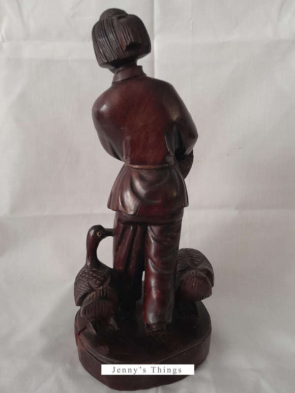 Wooden Chines figurine - Girl feeding geese (Height 27cm)