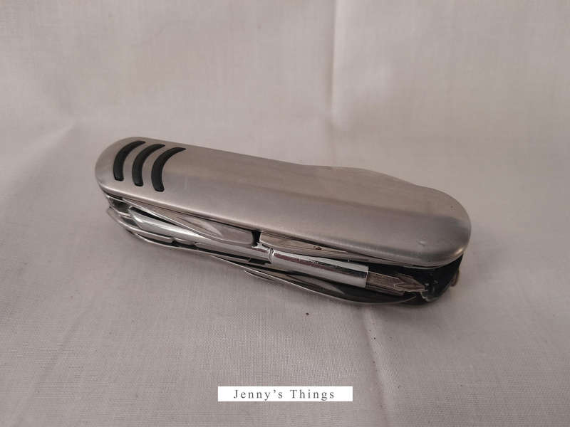 11 in 1 Multi purpose stainless steel pocket knife