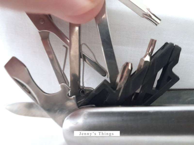 11 in 1 Multi purpose stainless steel pocket knife