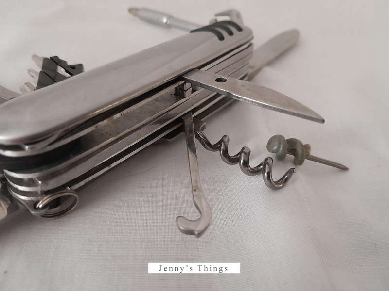 11 in 1 Multi purpose stainless steel pocket knife