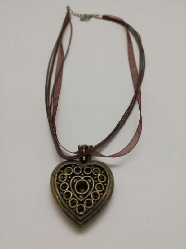Costume Jewellery - 8 Necklaces