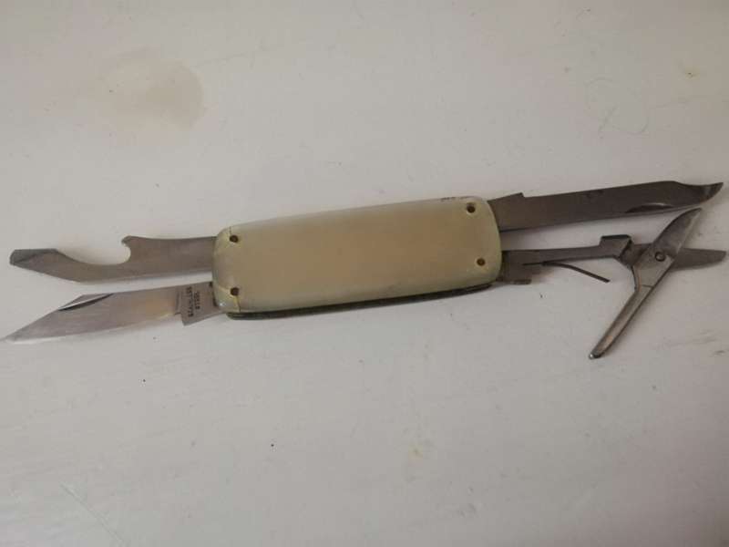 Seven Vintage Pocket Knives (Joblot)