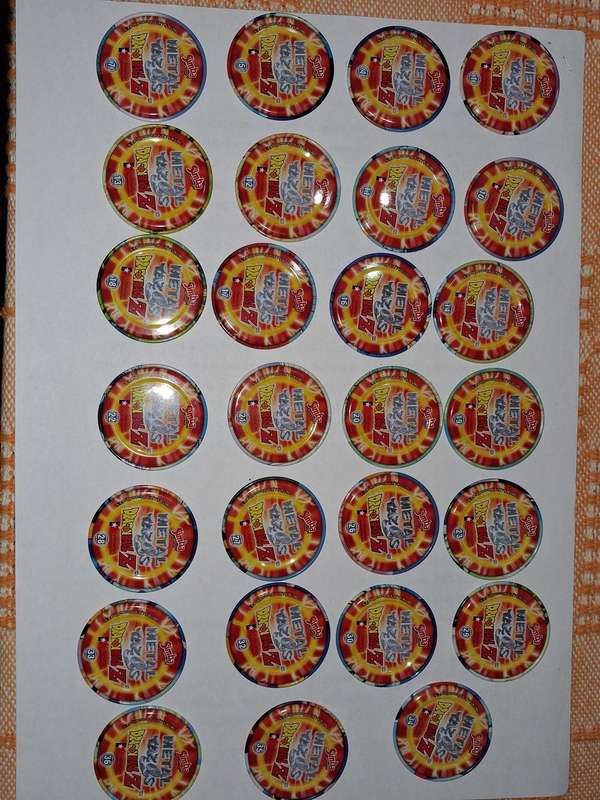 Dragon ballz tazos almost complete set