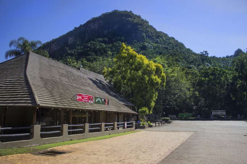 Full week accommodation for 2 people