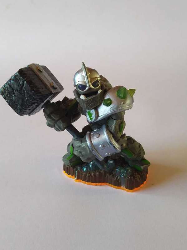 Crusher - Skylanders giants