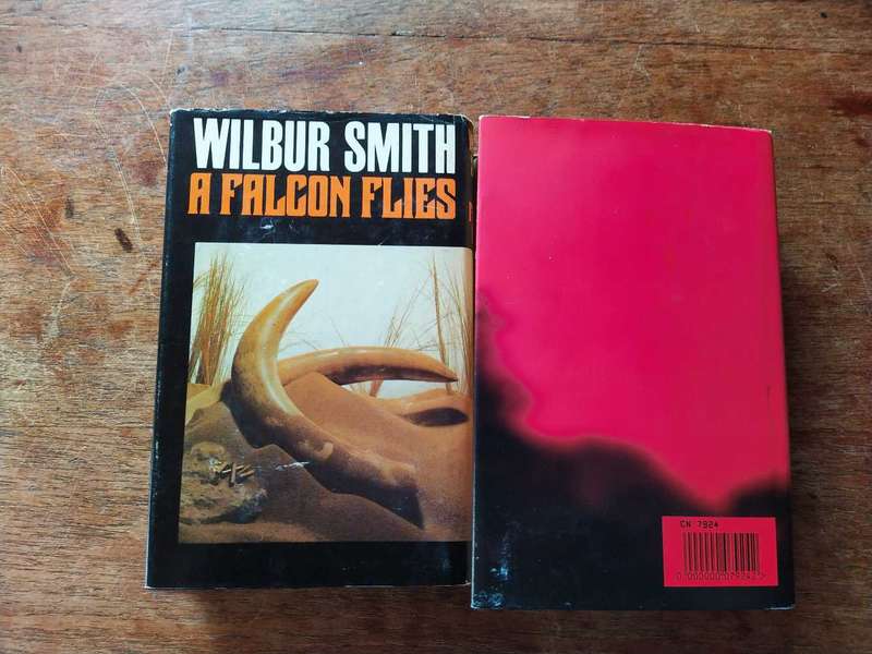 Wilbur Smith 2 book bundle no.1