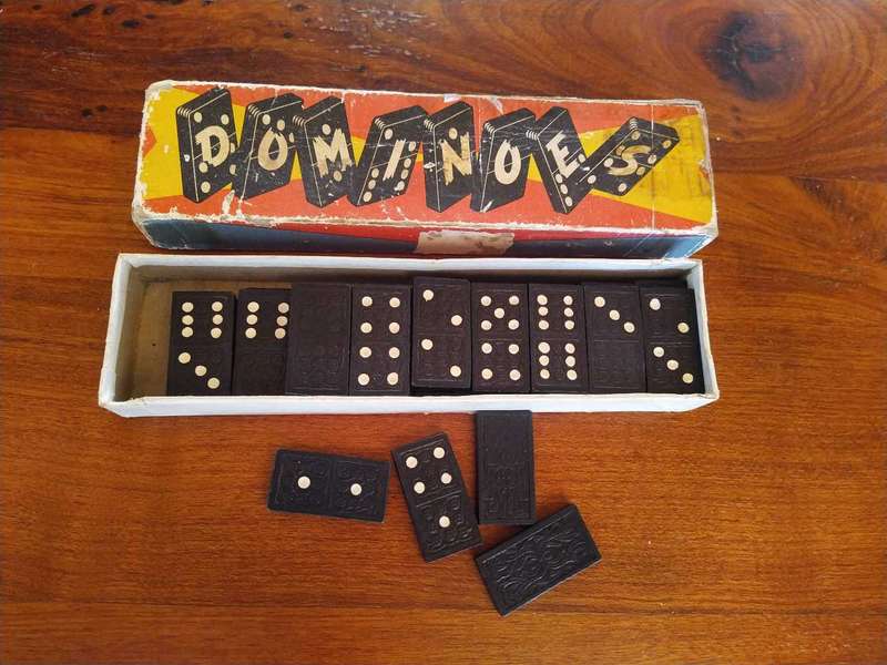Vintage Dominoes