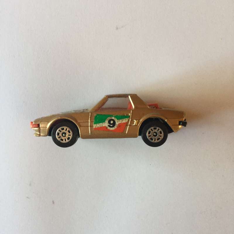 Fiat 9 - Corgi Juniors