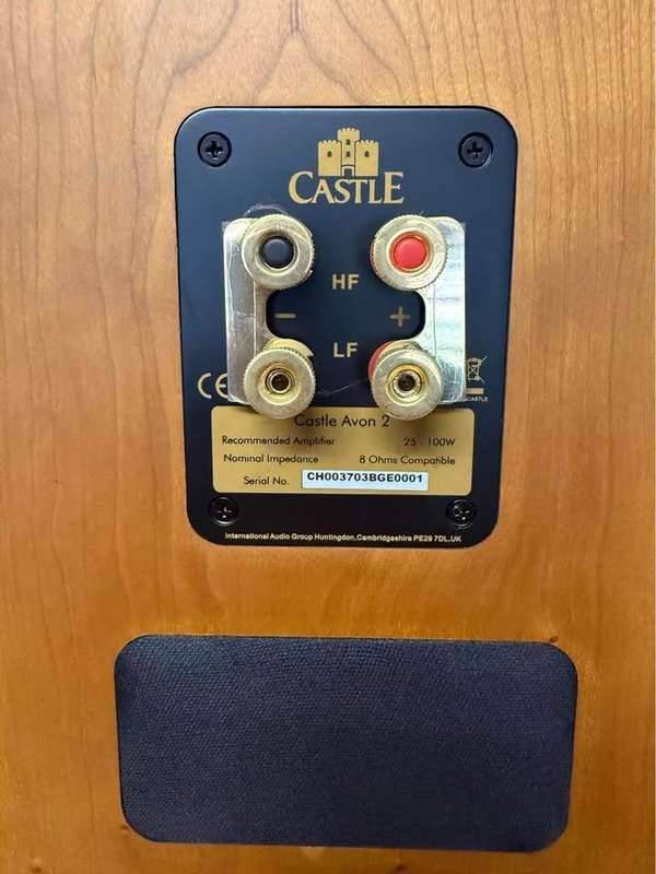 CASTLE Avon 2 Bookshelf Speakers