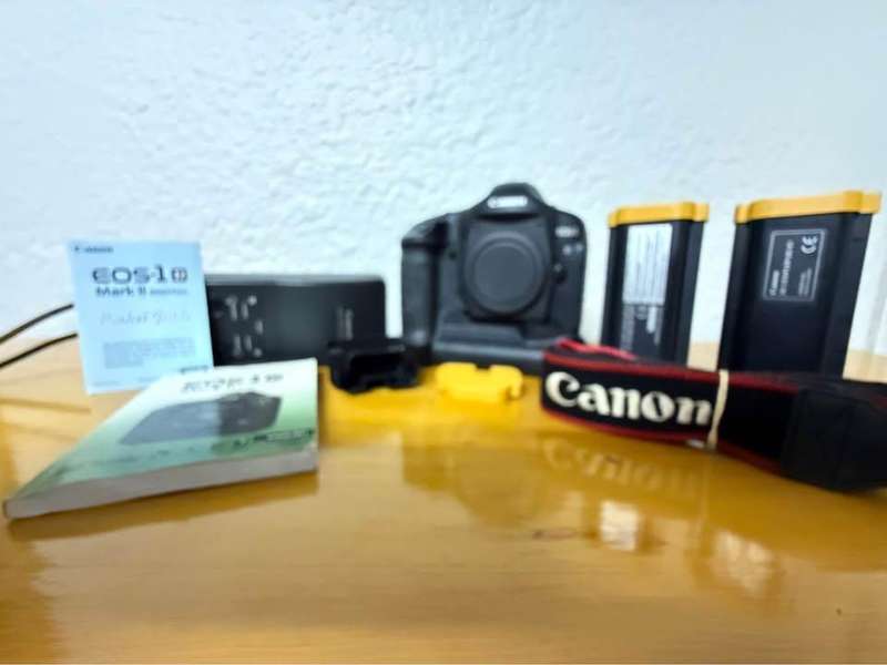 CANON Eos 1D Mark II DSLR Digital Camera Body