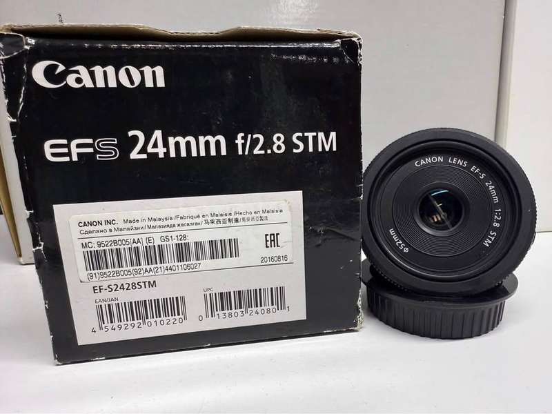 Canon EF-S 24mm 1:2.8 STM Lens
