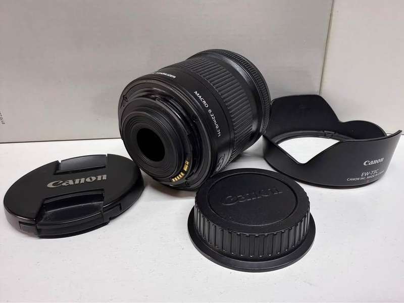 Canon EF-S 10-18mm 1:4.5-5.6 IS STM lens