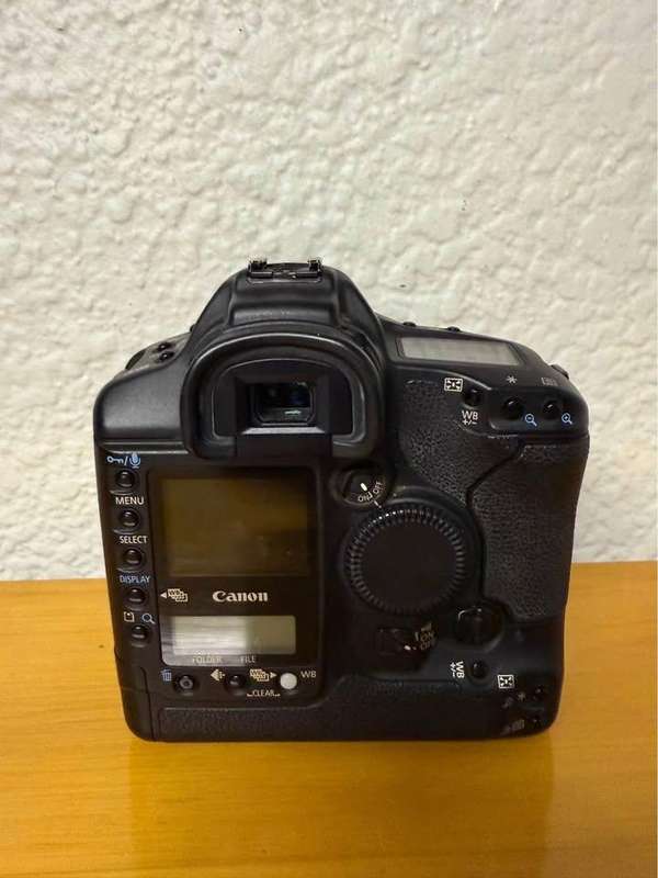 CANON Eos 1D Mark II DSLR Digital Camera Body