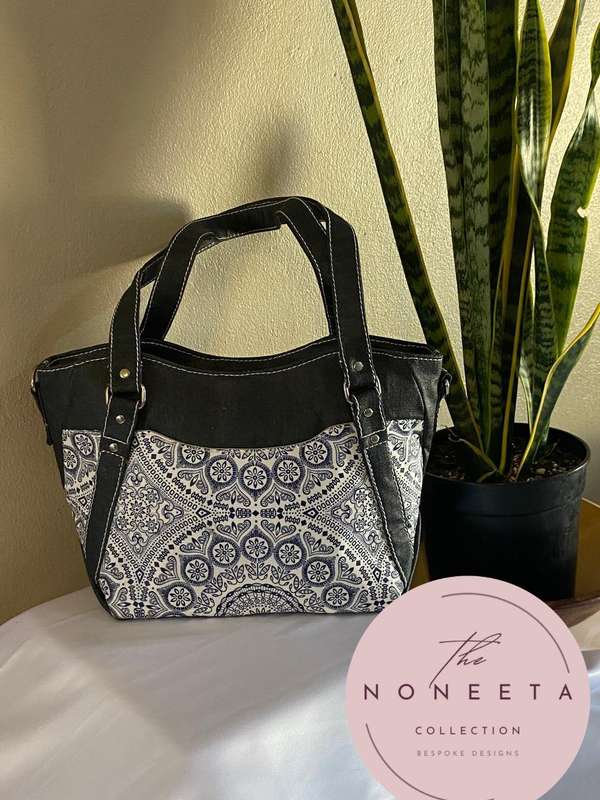 Shweshwe detailed handbag