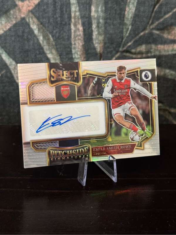 2022-23 Panini Select - Emile Smith-Rowe Pitchside Signatures - Arsenal