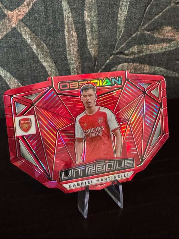 2023-24 Panini Obsidian - Gabriel Martinelli Vitreous Die-Cut Red Crystals 24/30 - Arsenal