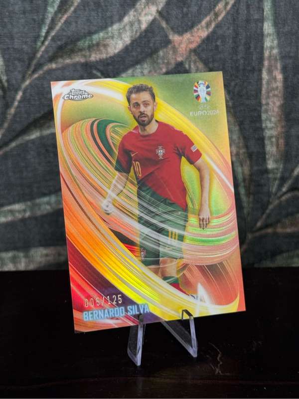 2024 Topps Chrome EURO - Bernardo Silva Yellow Refractor 5/125 - Portugal
