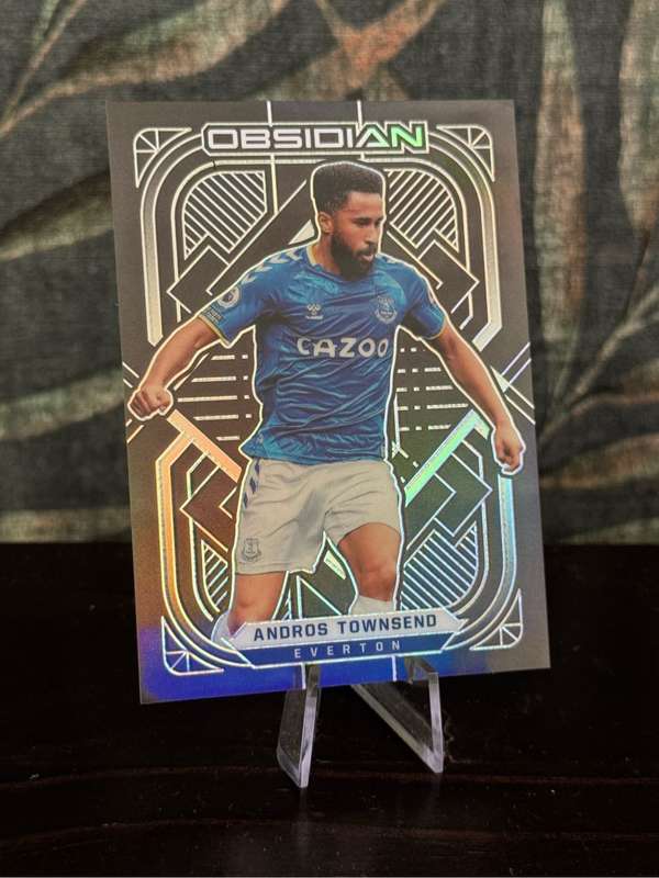 2021-22 Panini Obsidian - Andros Townsend Electic Etch White Pulsar 58/105 - Everton