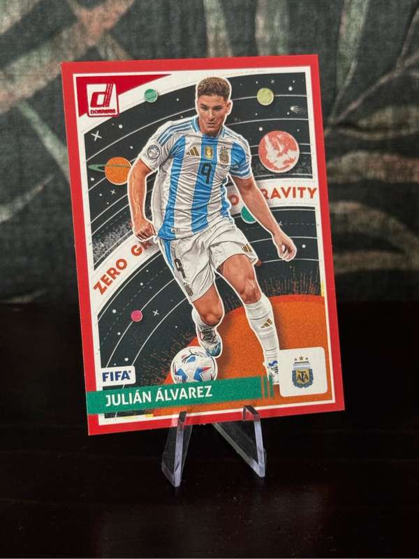 2024-25 Panini Donruss - Julian Alvarez Zero Gravity Red - Argentina