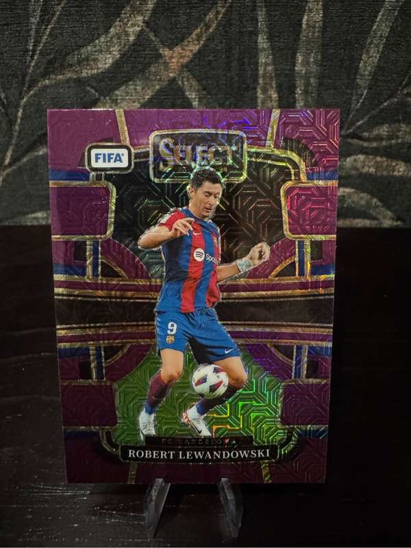 2023-24 Panini Select FIFA - Robert Lewandowski Purple Mojo - Terrance #25