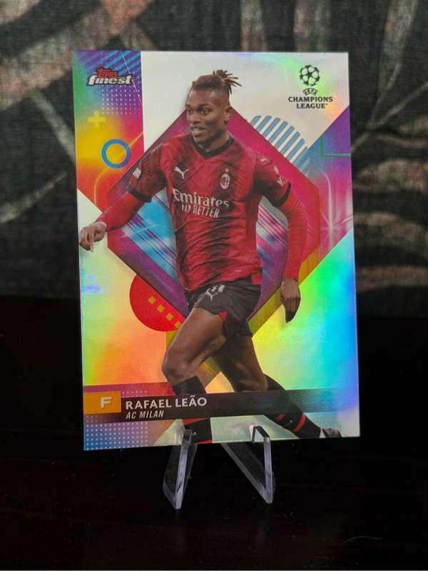 2024 Topps Finest - 7 Refractors
