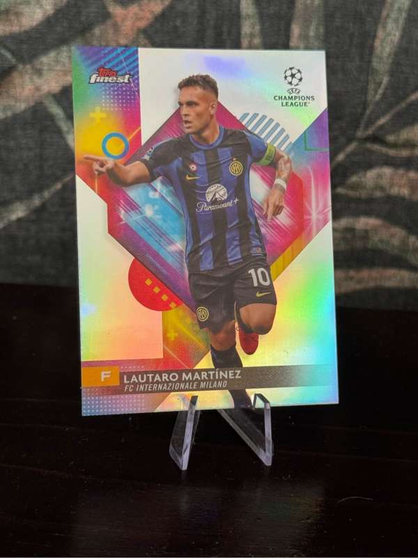 2024 Topps Finest - 7 Refractors
